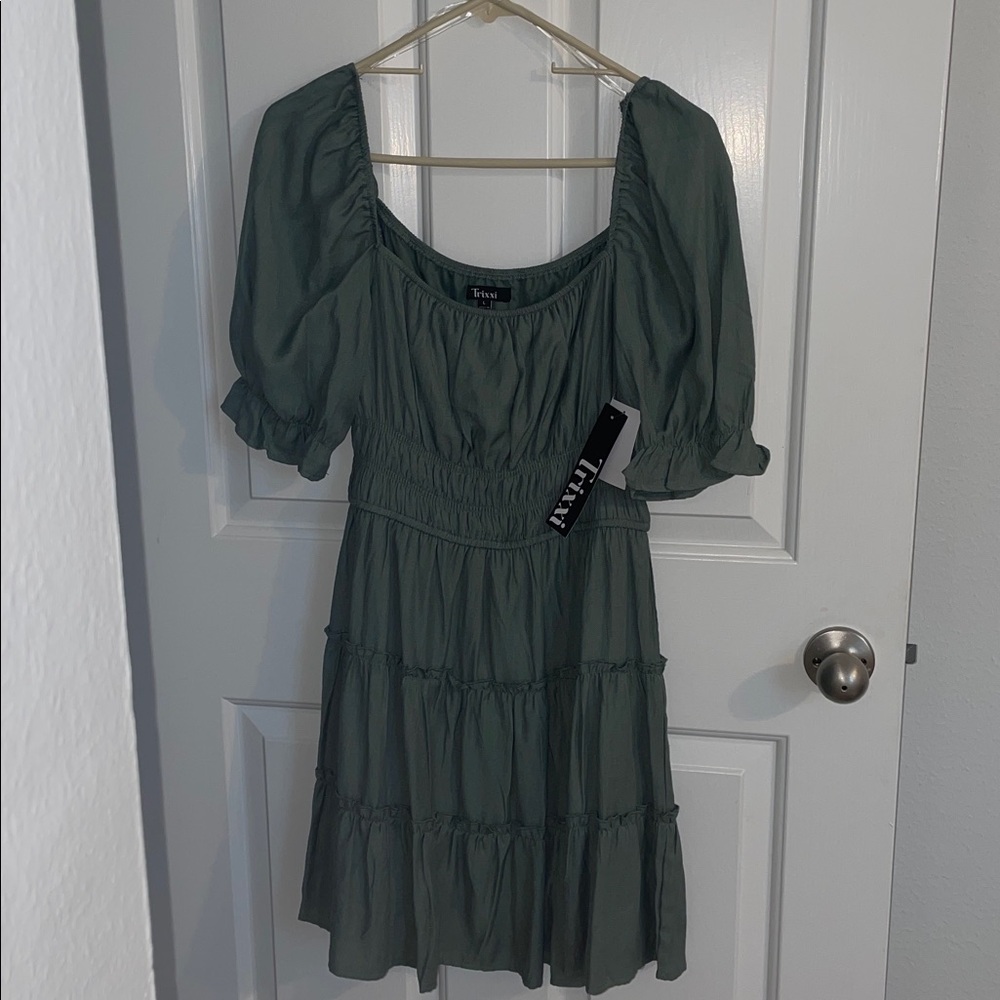 Trixxi Green Puff Sleeve Mini Dress